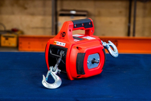 Лебедка под шуруповерт переносная TOR SQ-500 225 кг 12 м