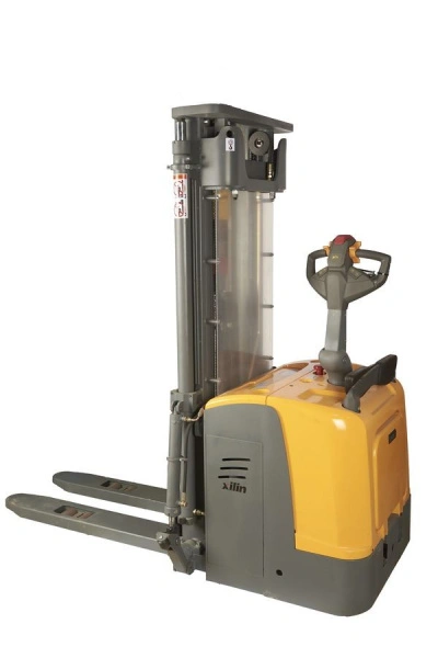 Штабелер самоходный 2,0 т 4,5 м XILIN CDDK20 24/300 В/Ач ЭУР, выдв. опоры (с платформой)